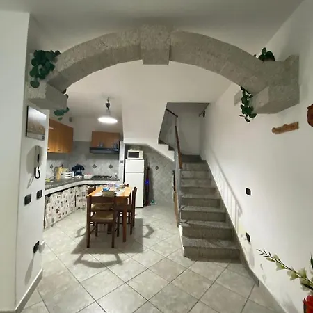 Dom wakacyjny La Casa Di Marco Nuoro (Sardinia)